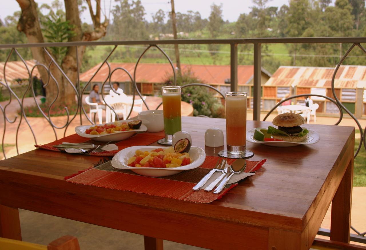 Dutchess Hotel And Restaurant Fort Portal Экстерьер фото