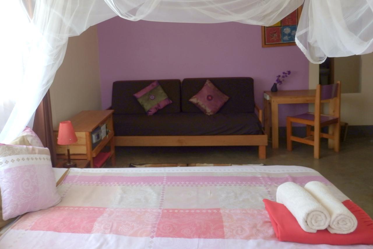 Dutchess Hotel And Restaurant Fort Portal Экстерьер фото